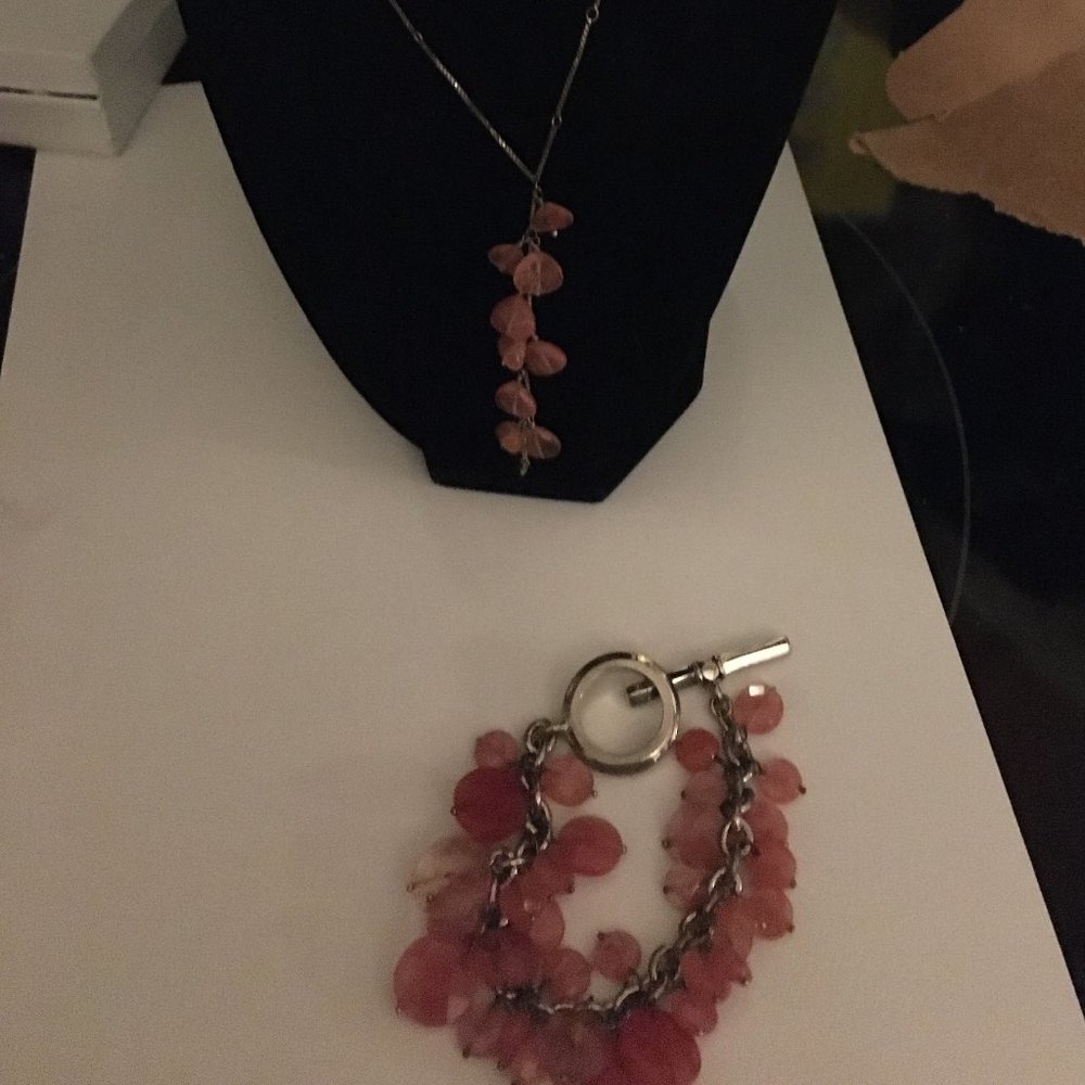 Ellen tracy Stone jewelry Set - 361 $35 or $30 w/offer
